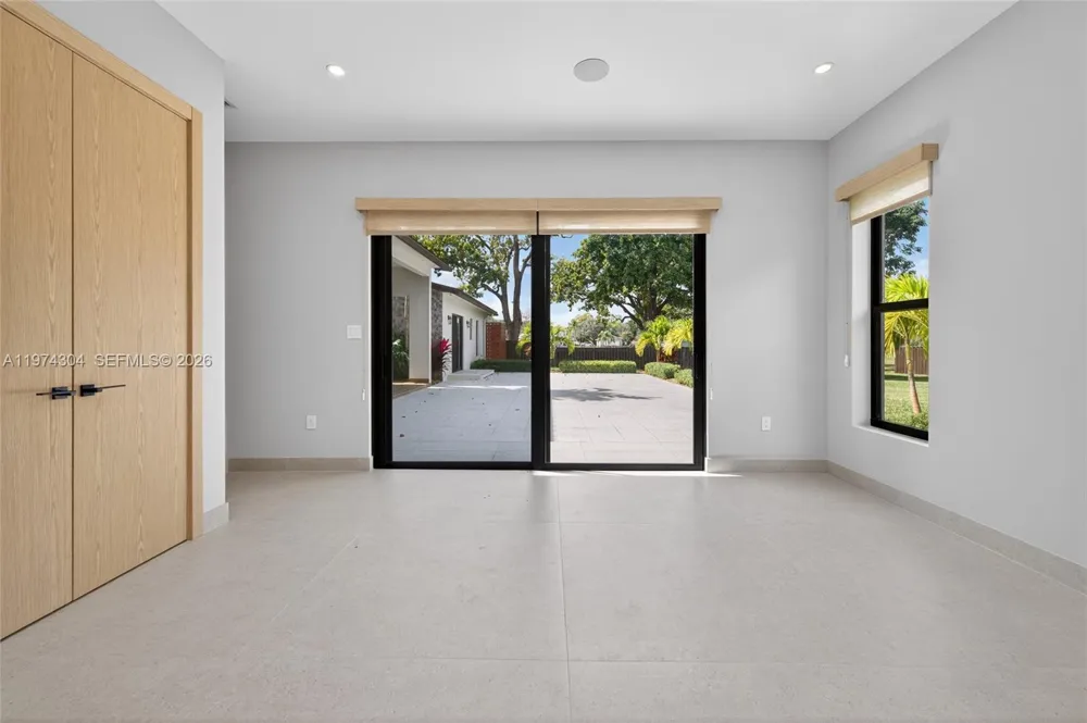 14401 W Palomino Dr Southwest Ranches, FL 33330