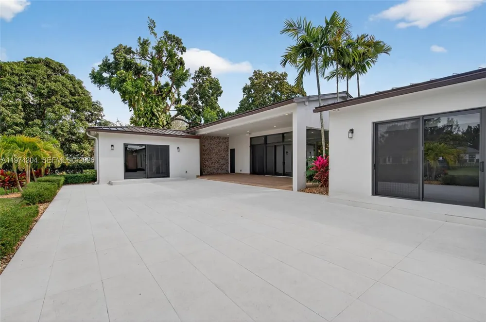 14401 W Palomino Dr Southwest Ranches, FL 33330