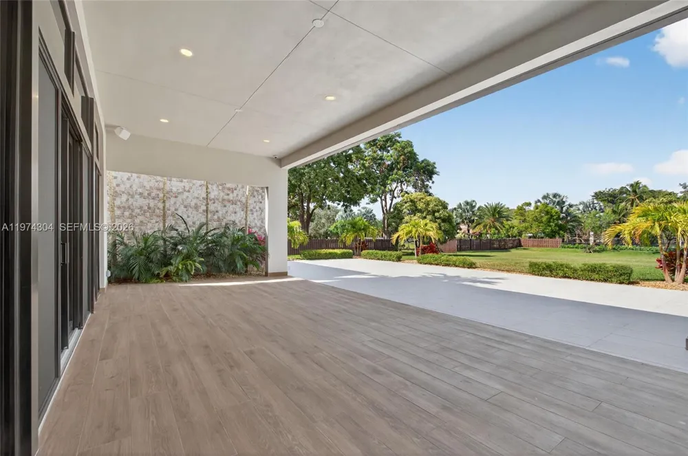 14401 W Palomino Dr Southwest Ranches, FL 33330