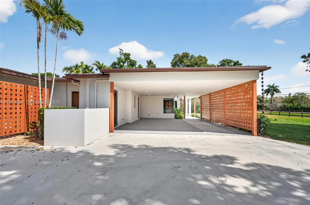 14401 W Palomino Dr Southwest Ranches, FL 33330