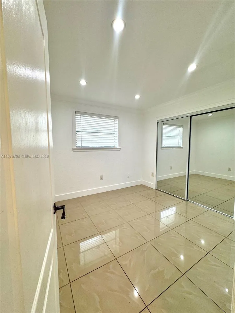 17255 SW 95th Ave #101 Palmetto Bay, FL 33157
