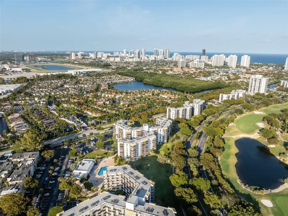 20500 W Country Club Dr #311 Aventura, FL 33180