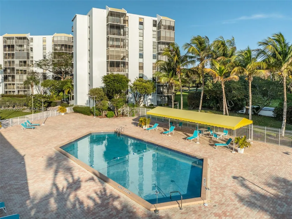 20500 W Country Club Dr #311 Aventura, FL 33180