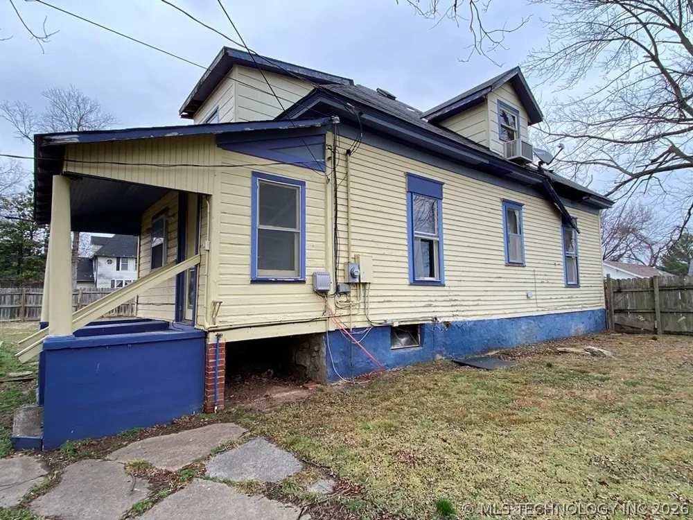 4 E STREET SW Miami, OK 74354
