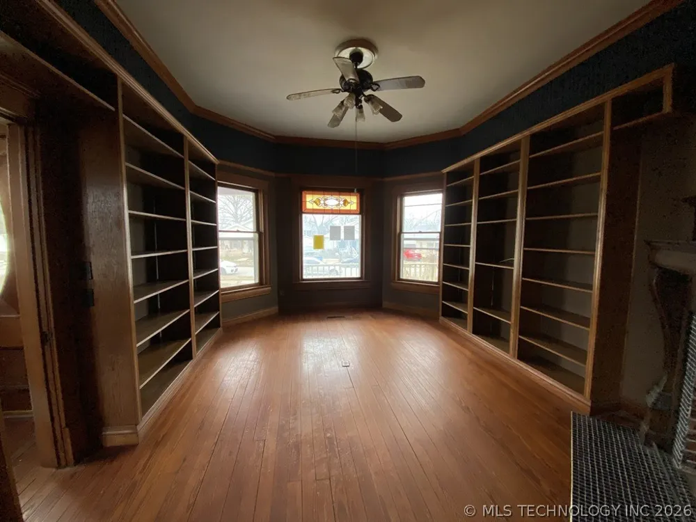 4 E STREET SW Miami, OK 74354