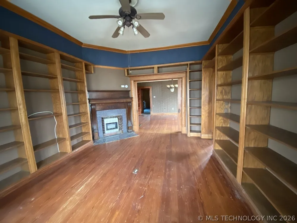 4 E STREET SW Miami, OK 74354