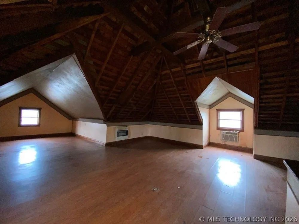 4 E STREET SW Miami, OK 74354