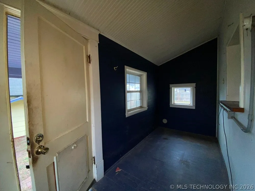 4 E STREET SW Miami, OK 74354
