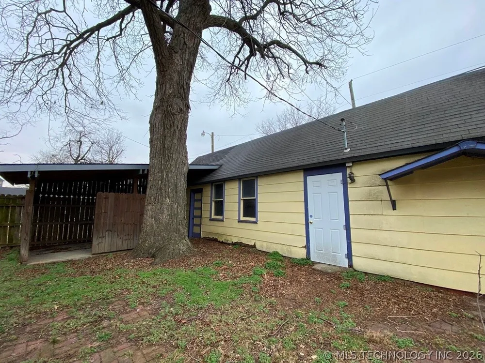 4 E STREET SW Miami, OK 74354
