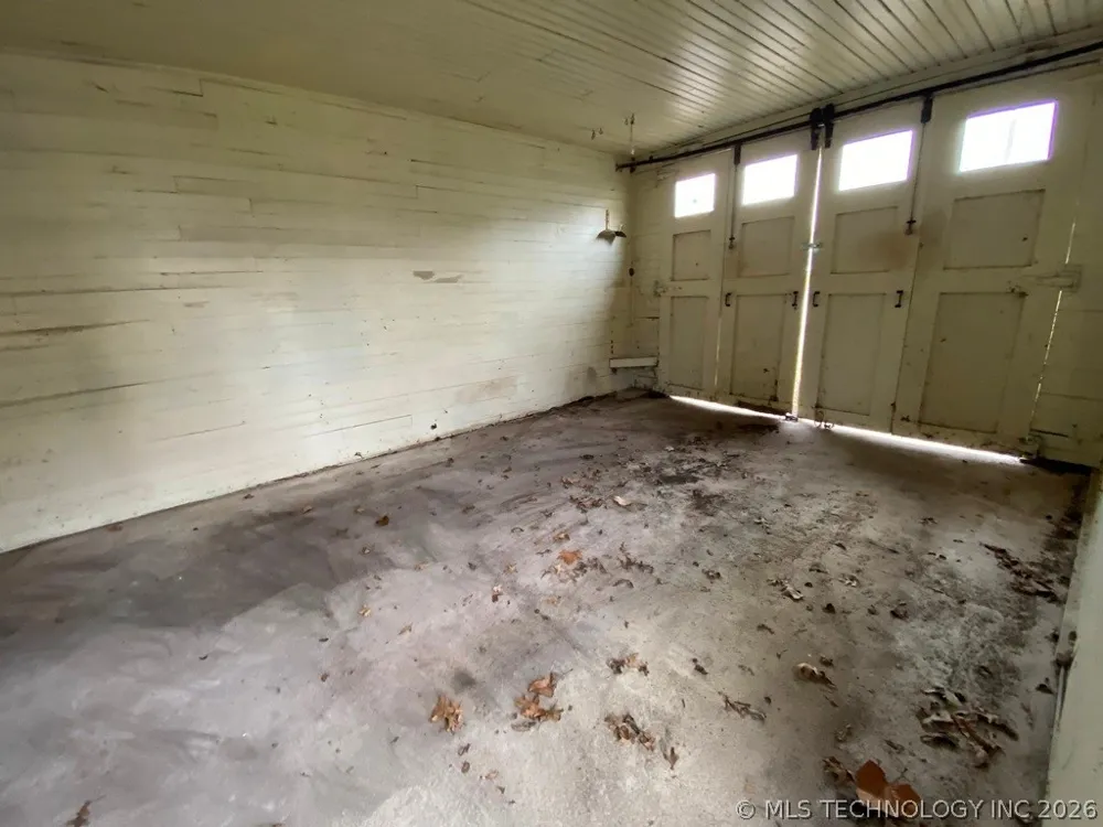 4 E STREET SW Miami, OK 74354