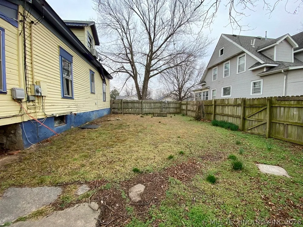 4 E STREET SW Miami, OK 74354