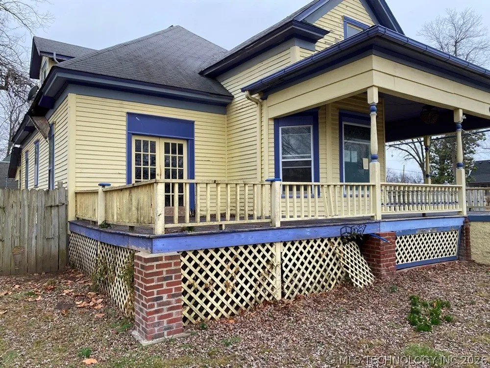4 E STREET SW Miami, OK 74354