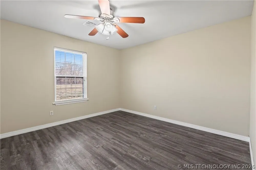 23586 116 Highway Colcord, OK 74338