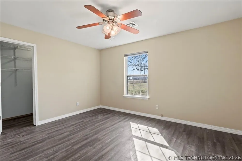 23586 116 Highway Colcord, OK 74338