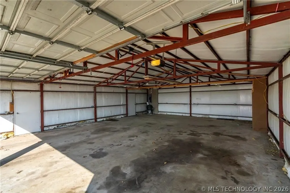 23586 116 Highway Colcord, OK 74338
