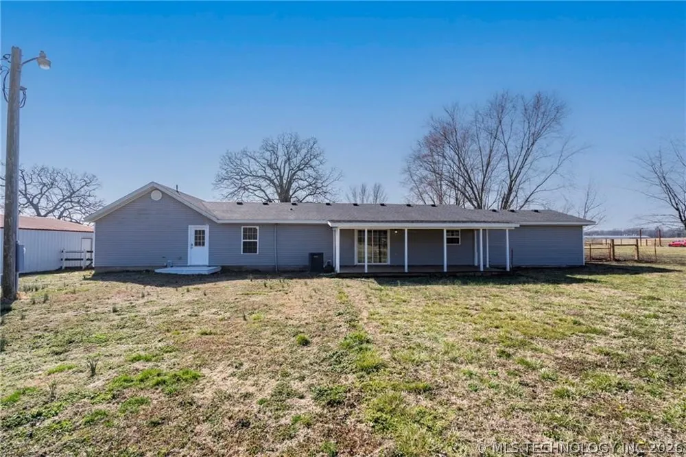 23586 116 Highway Colcord, OK 74338