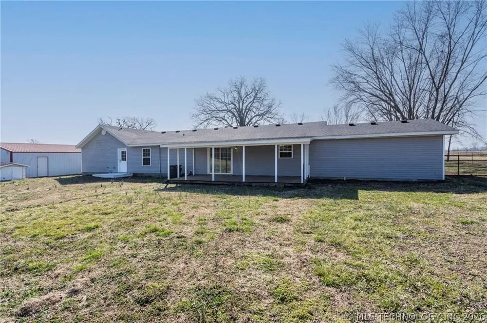 23586 116 Highway Colcord, OK 74338