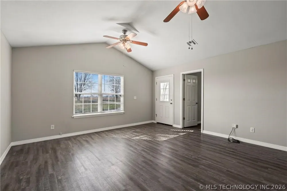 23586 116 Highway Colcord, OK 74338
