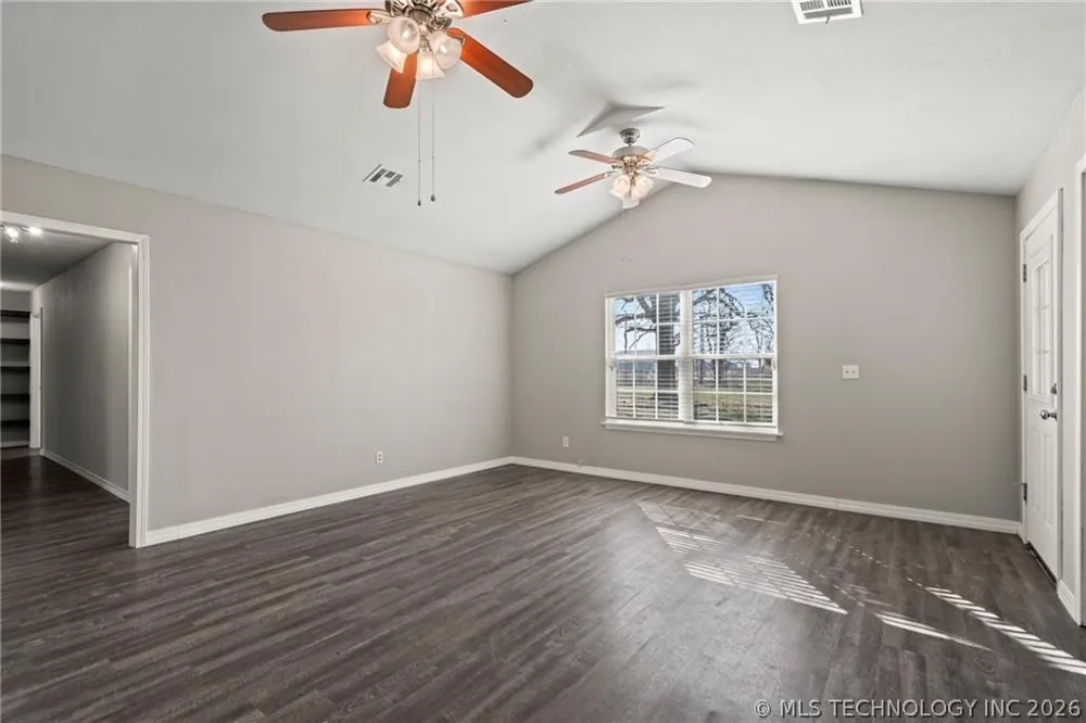 23586 116 Highway Colcord, OK 74338