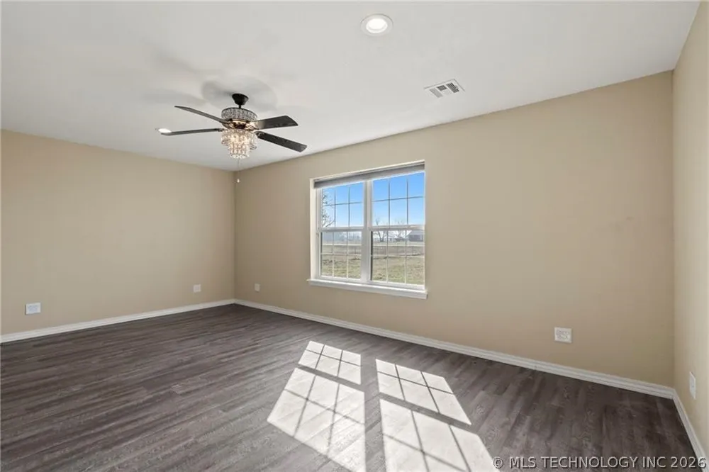 23586 116 Highway Colcord, OK 74338
