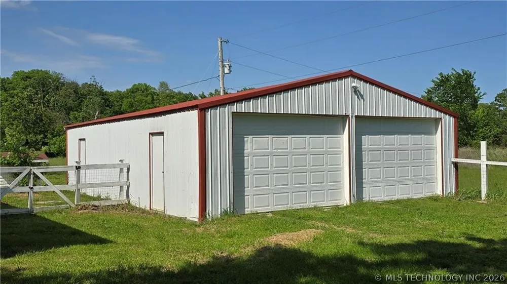23586 116 Highway Colcord, OK 74338