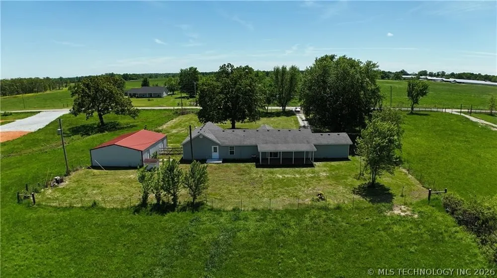 23586 116 Highway Colcord, OK 74338