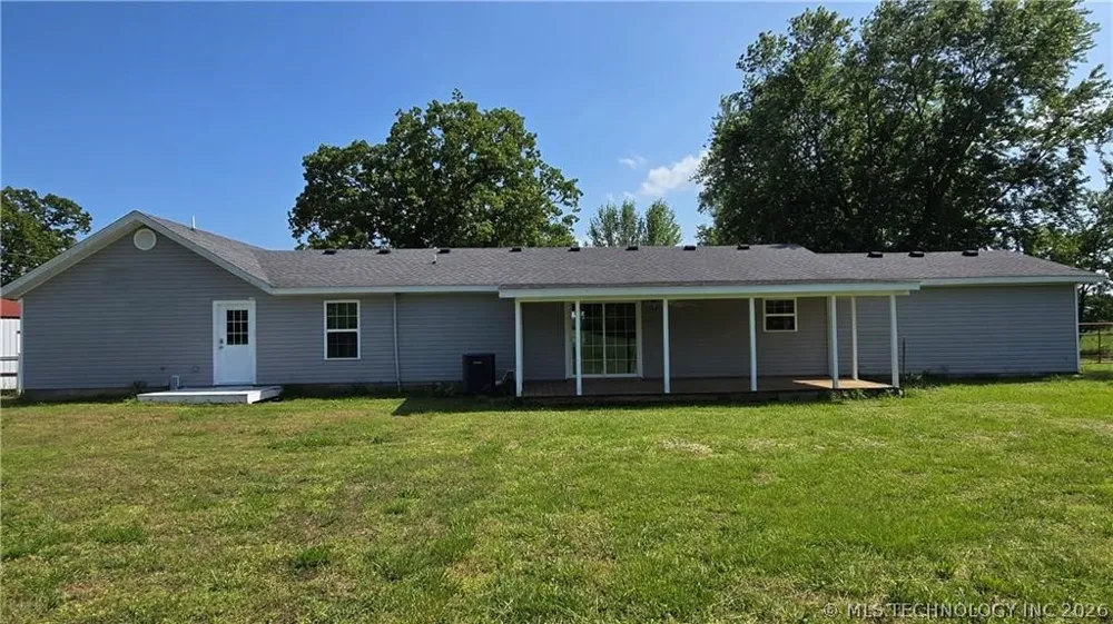 23586 116 Highway Colcord, OK 74338
