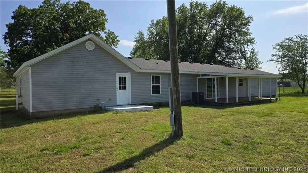 23586 116 Highway Colcord, OK 74338