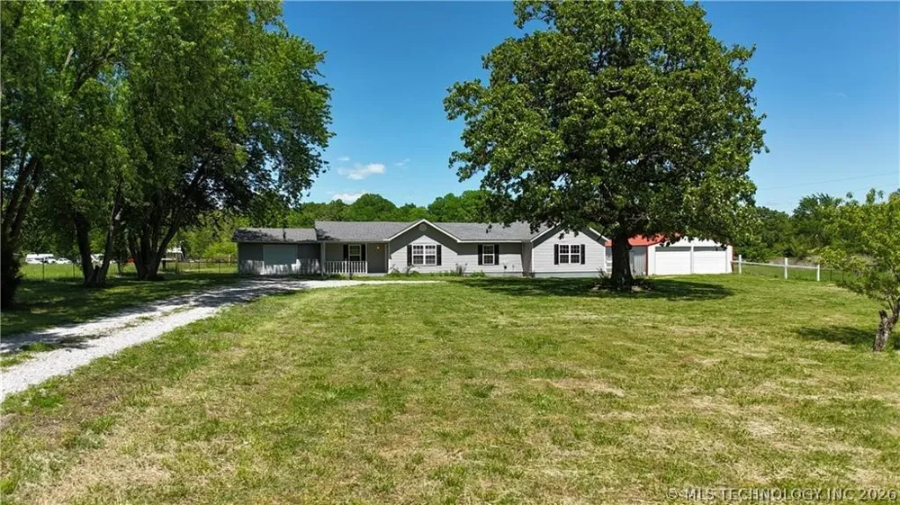 23586 116 Highway Colcord, OK 74338