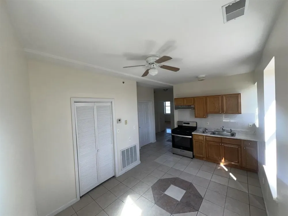 250 SOUTH ORANGE AVE Newark, NJ 07103