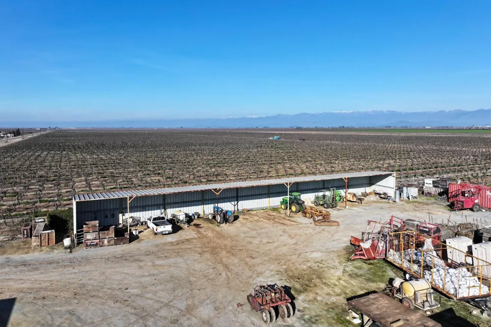 8000 Road 208 Terra Bella, CA 93270