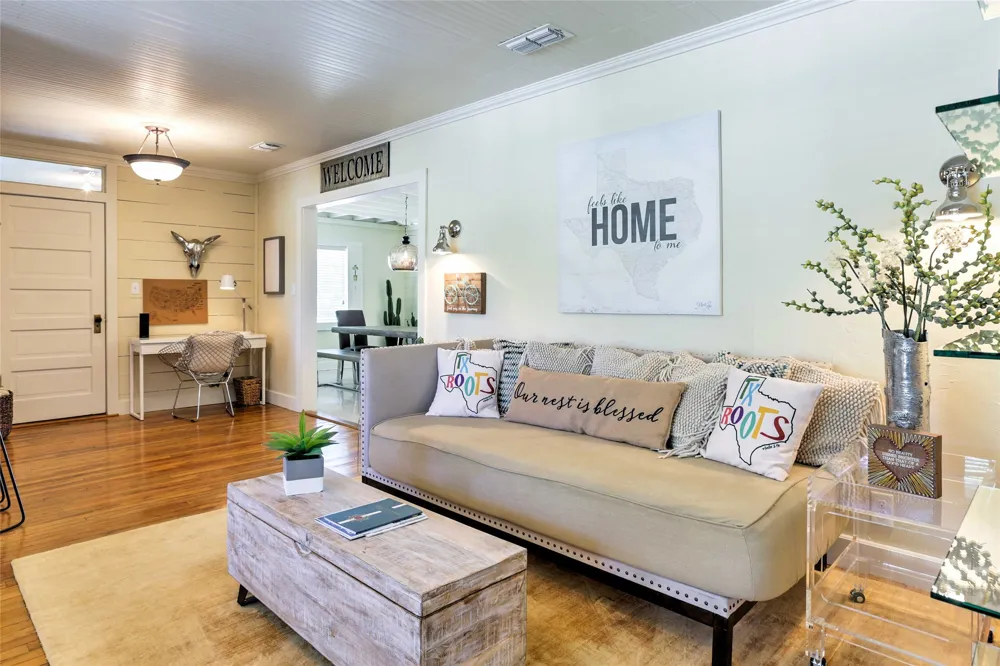 809 E Highway Street Fredericksburg, TX 78624