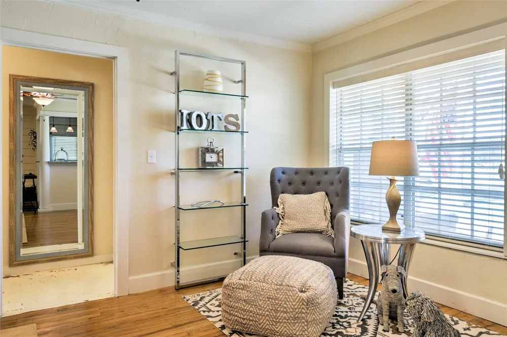 809 E Highway Street Fredericksburg, TX 78624