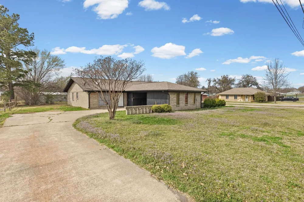 706 S Manson Street Wolfe City, TX 75496