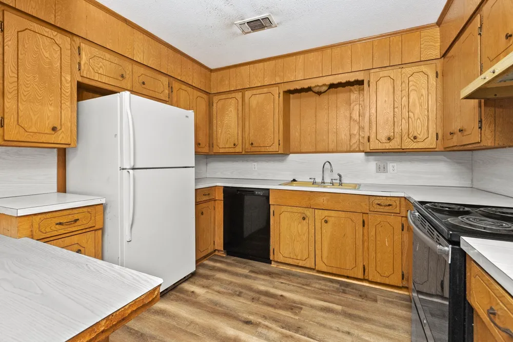 706 S Manson Street Wolfe City, TX 75496