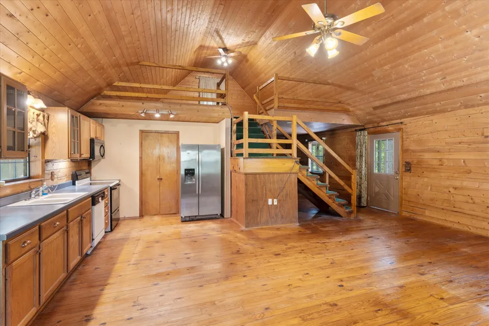 229 County Road 4554 Winnsboro, TX 75494