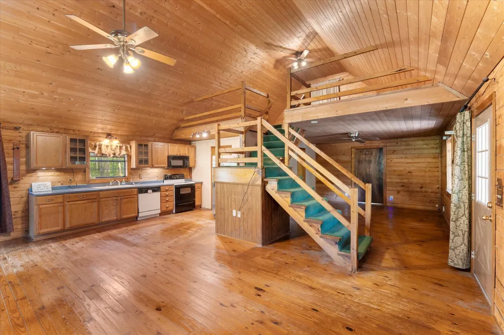 229 County Road 4554 Winnsboro, TX 75494
