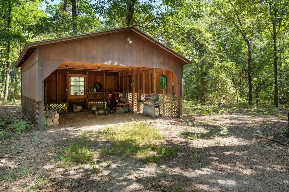 229 County Road 4554 Winnsboro, TX 75494
