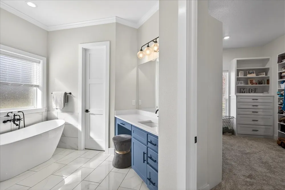 107 Oakbend Trail Mabank, TX 75147