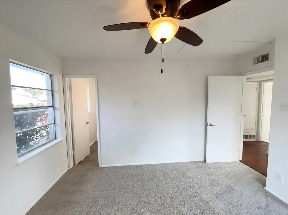 8541 Strathmore Drive Dallas, TX 75238