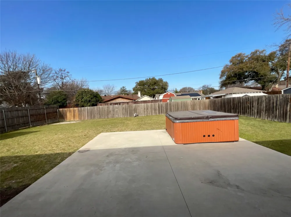 8541 Strathmore Drive Dallas, TX 75238