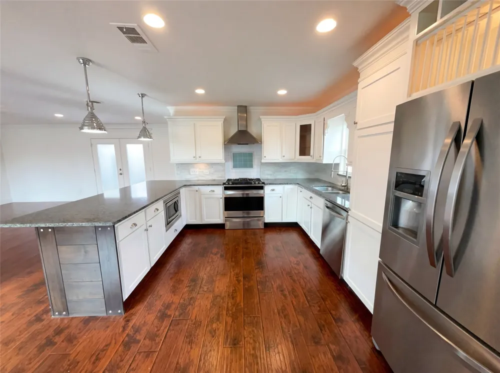 8541 Strathmore Drive Dallas, TX 75238