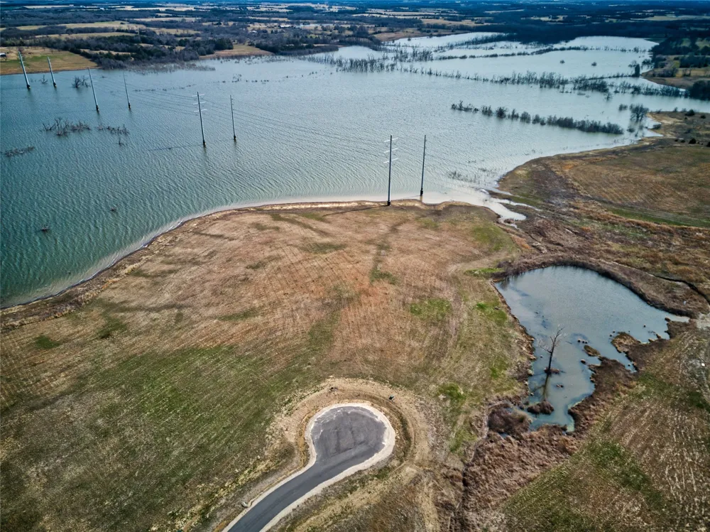27 Crystal Cove Dodd City, TX 75438