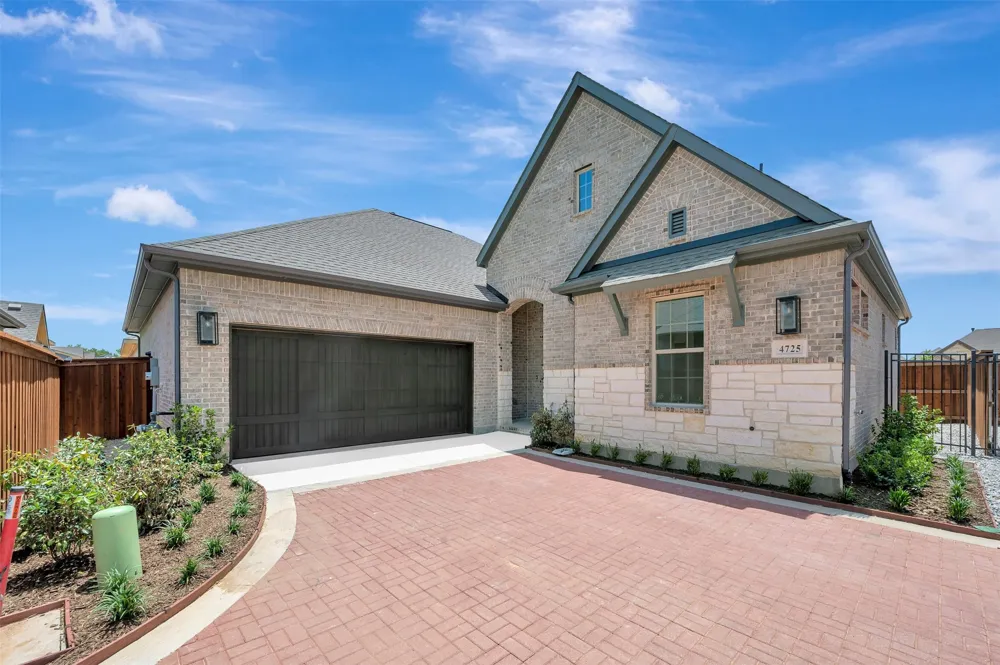 4725 Boyds Branch Drive Arlington, TX 76005