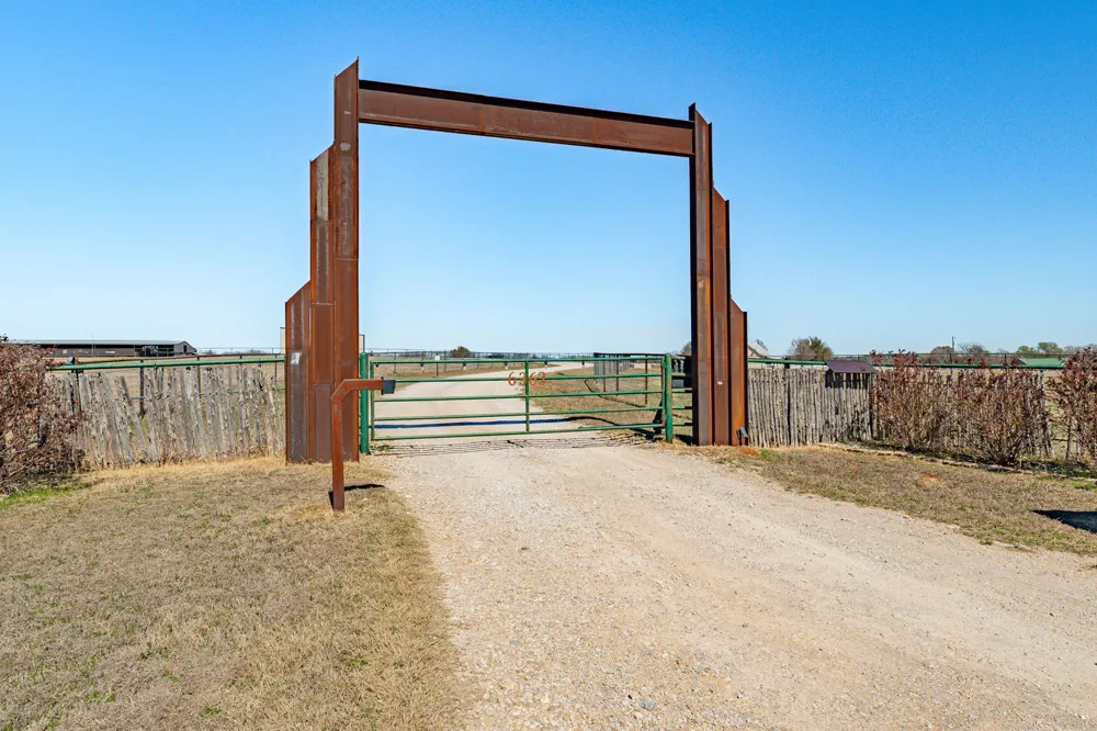 6363 E Fm 1188 Bluff Dale, TX 76433