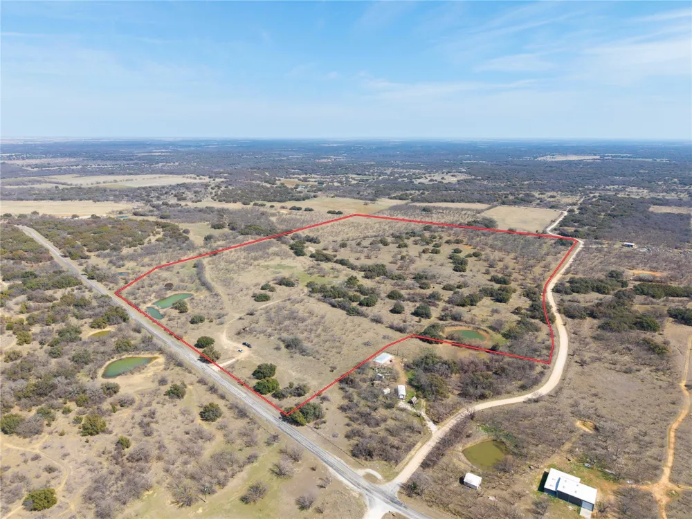 91 Co Rd 370 Carbon, TX 76435