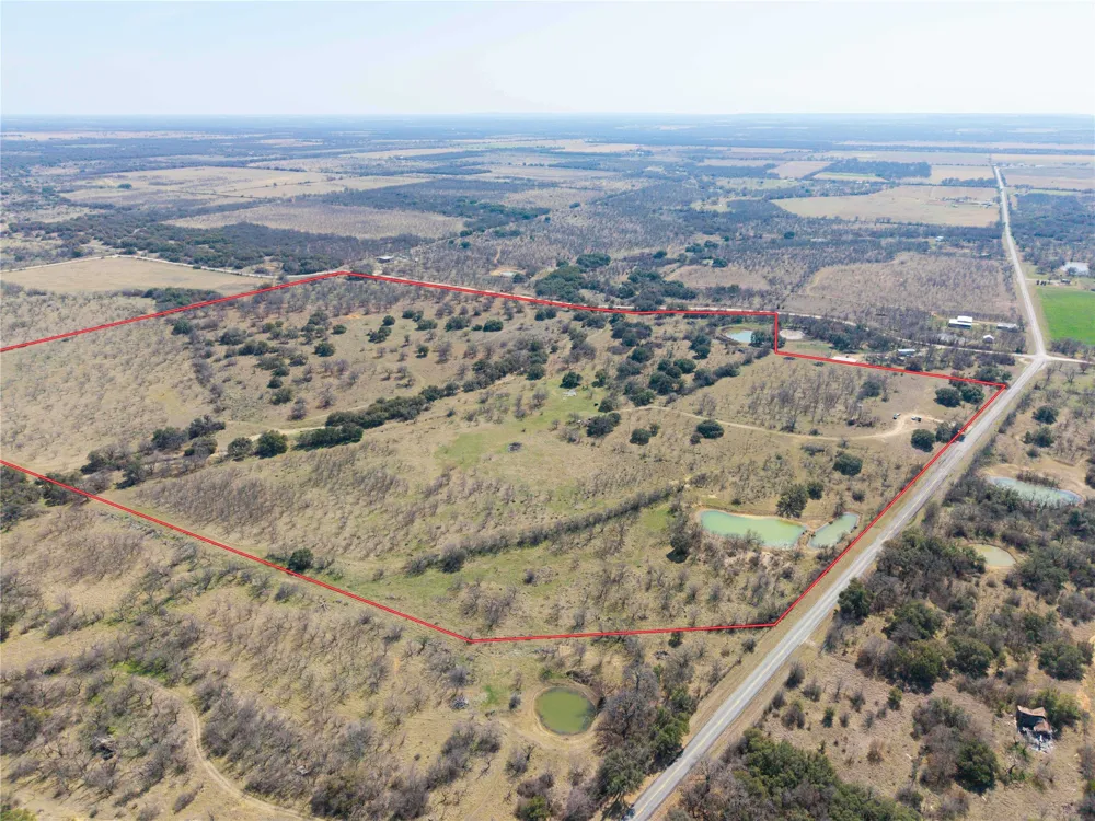 91 Co Rd 370 Carbon, TX 76435