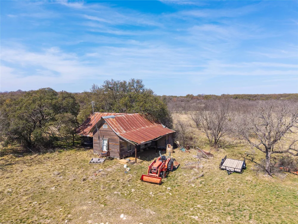 91 Co Rd 370 Carbon, TX 76435