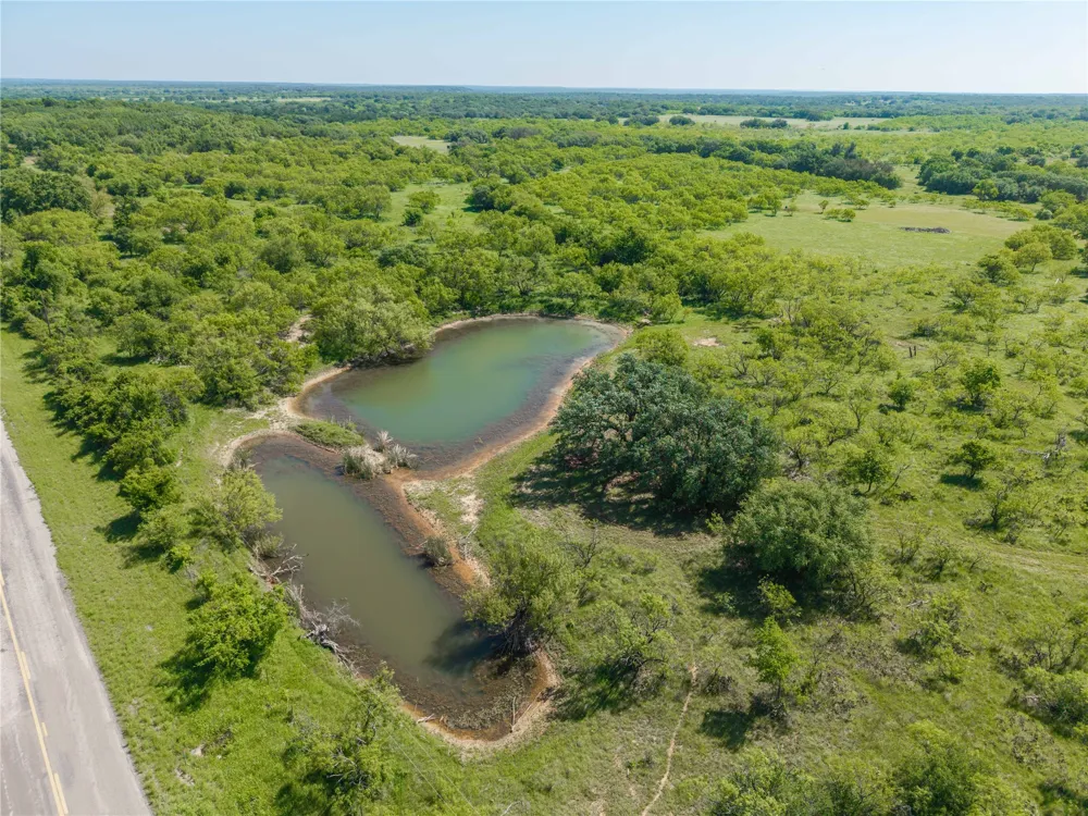 91 Co Rd 370 Carbon, TX 76435
