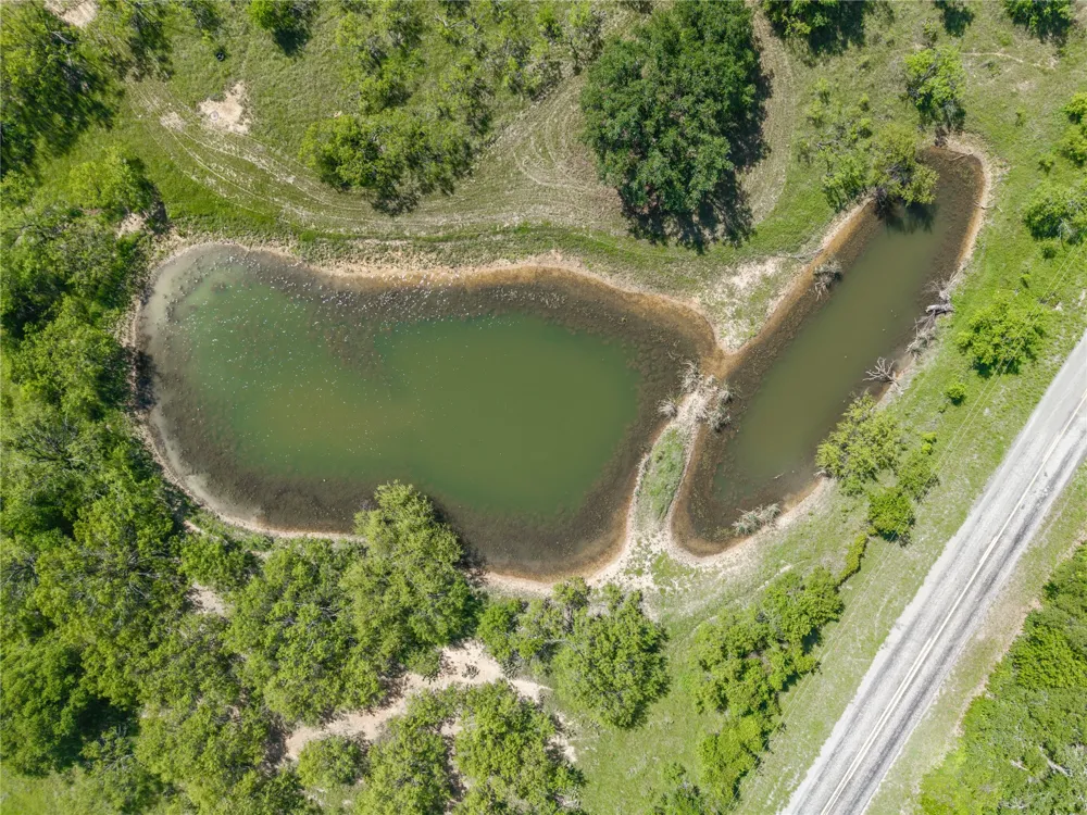 91 Co Rd 370 Carbon, TX 76435